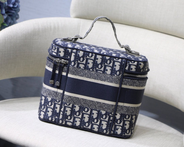 D*or vanity case-24-17-13.5cm