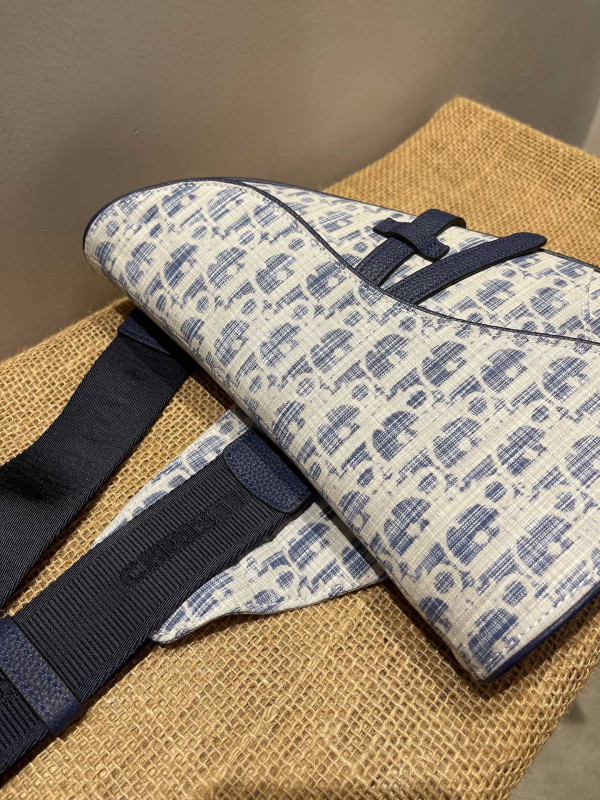 D*or saddle bag