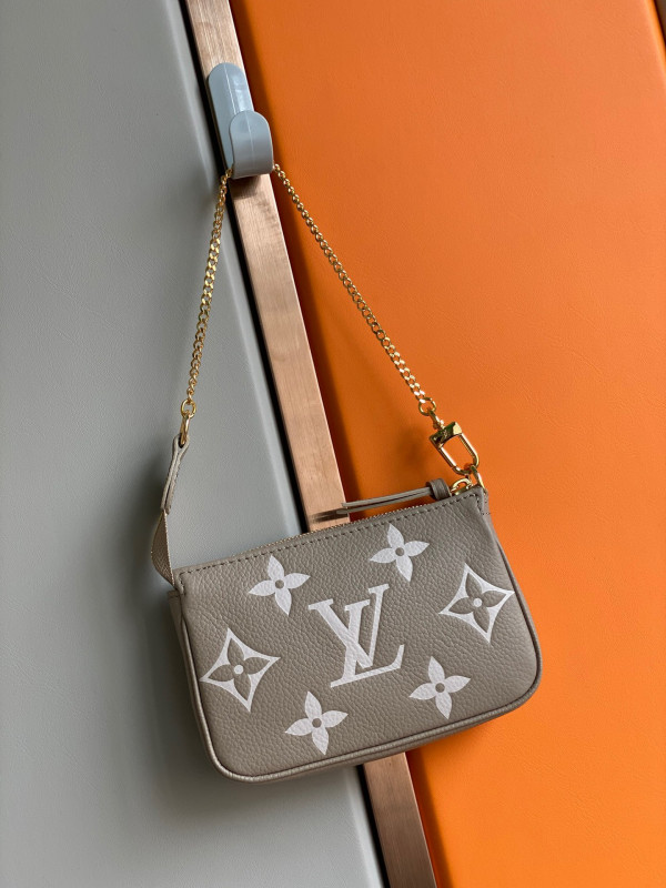 l**is V*t*n mini pochette accessoires
