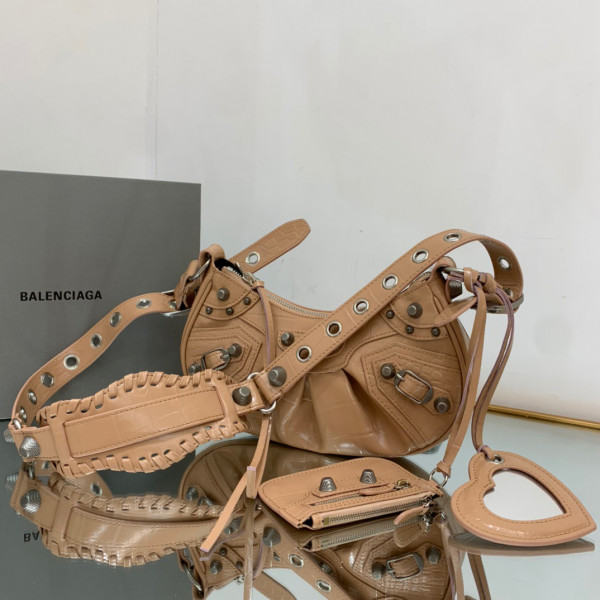 Ba*len*cia*ga women''s le cagole xs shoulder bag