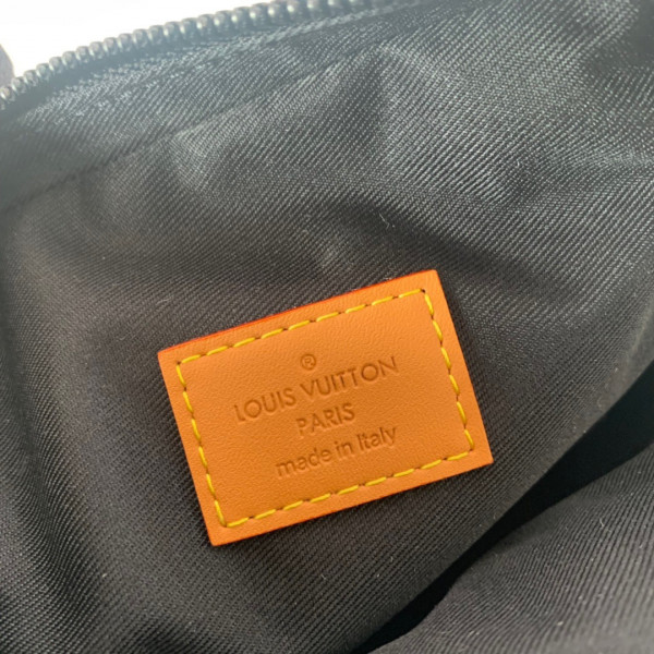 l**is V*t*n amazone nigo sling bag