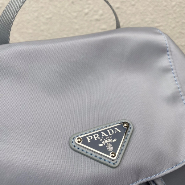 Pra*a re-nylon medium backpack-32-15-30cm