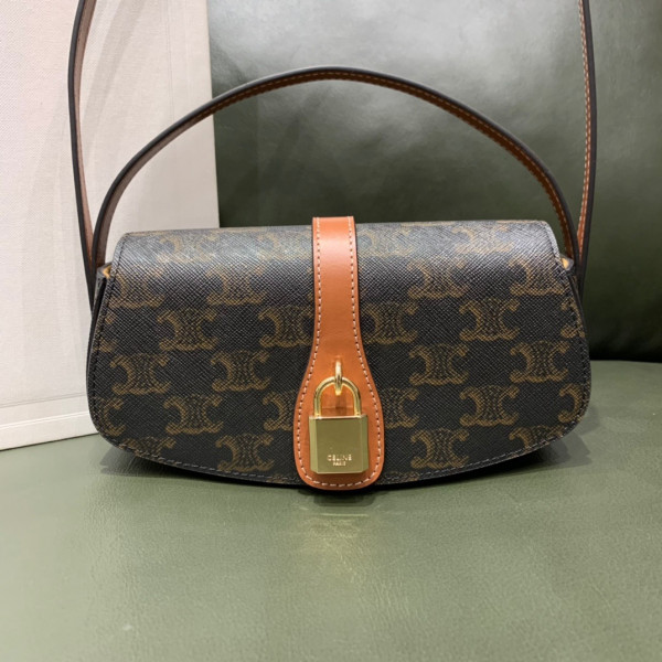 Ce**e clutch on strap