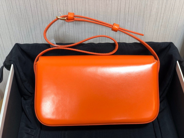Ce**e triomphe shoulder bag