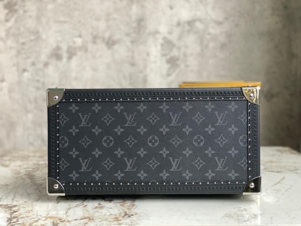 l**is V*t*n coffret accessoires