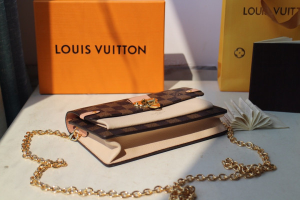 l**is V*t*n vavin chain wallet