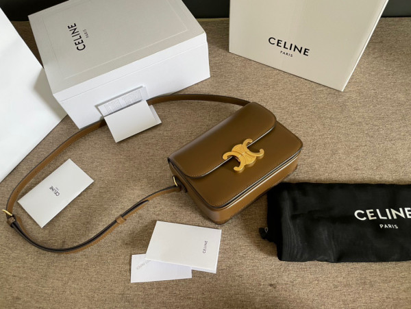 Ce**e teen triomphe bag