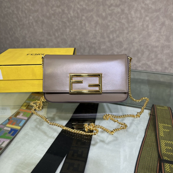 F**di wallet on chain with pouches