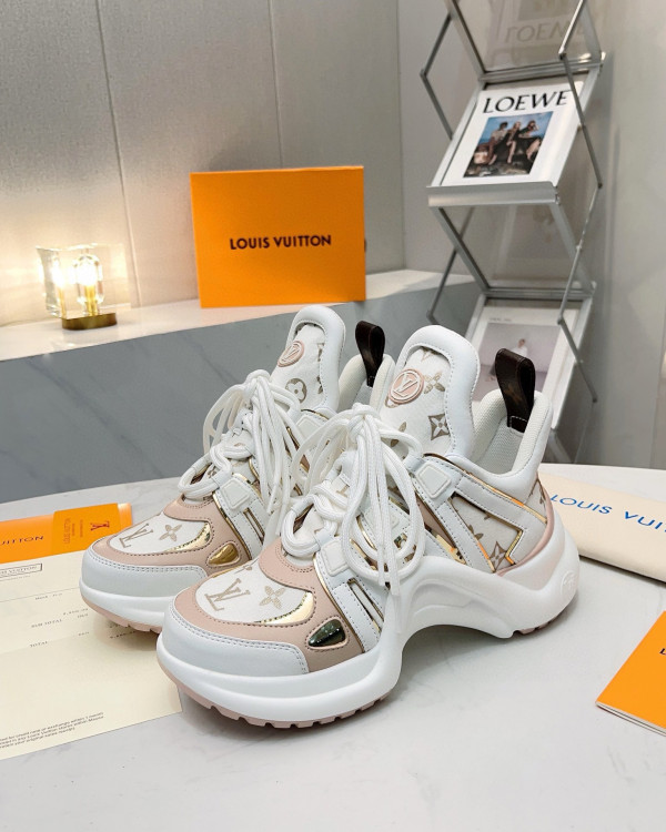 l**is V*t*n archlight sneaker