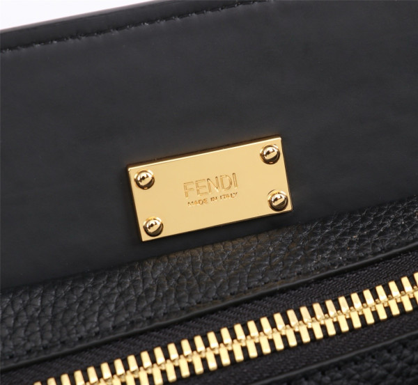 F**di peekaboo tote-38-16-33cm