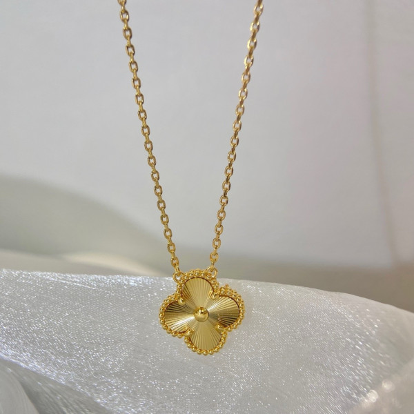 Van Cleef & Arpels Perlée NECKLACE