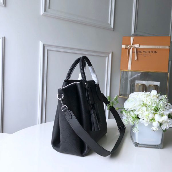 l**is V*t*n haumea bag