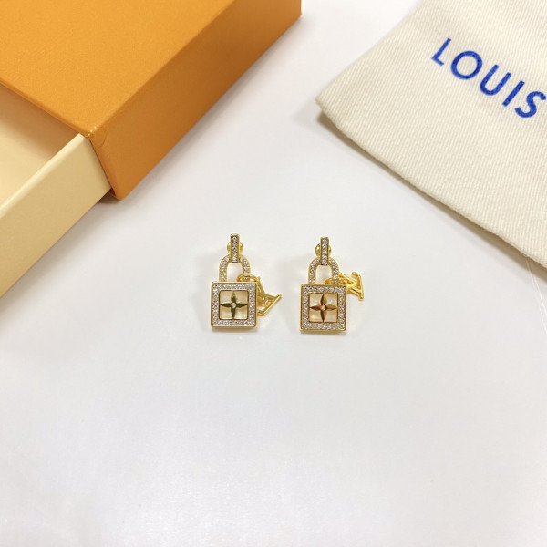 l**is V*t*n earrings