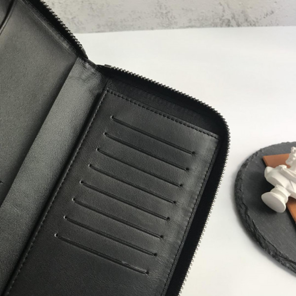 l**is V*t*n zippy wallet vertical