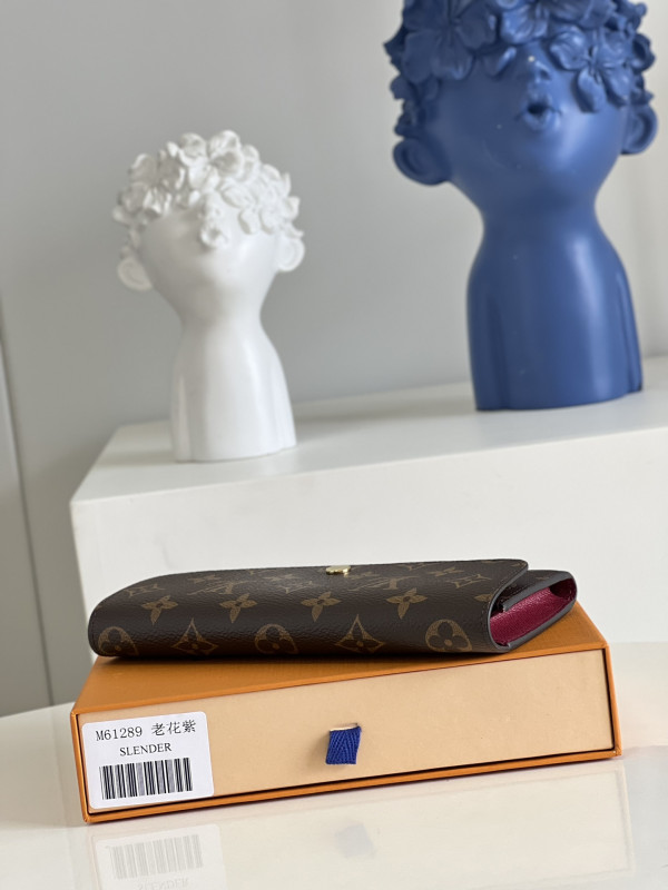 l**is V*t*n emilie wallet