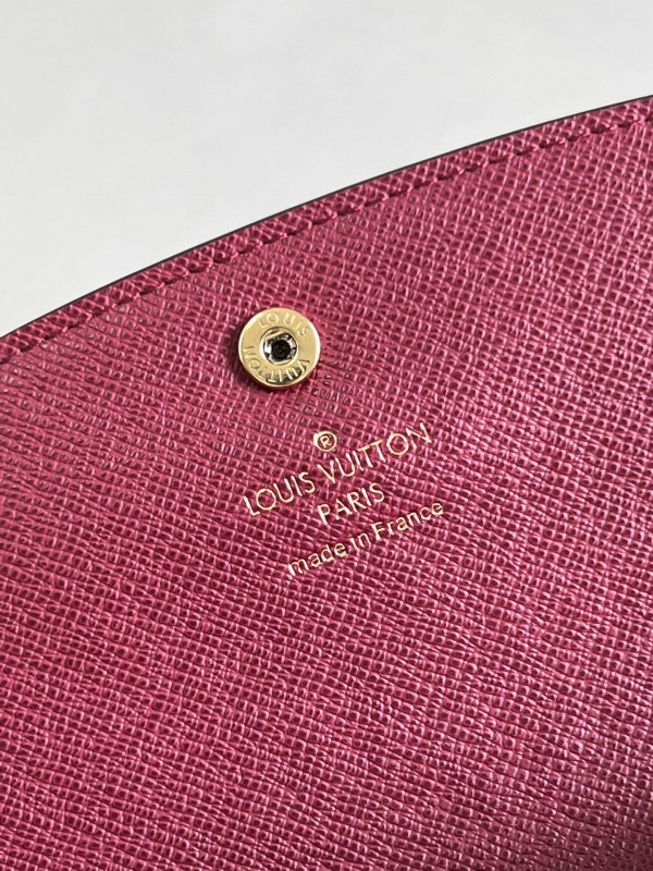l**is V*t*n emilie wallet
