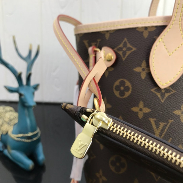 l**is V*t*n neverfull pm