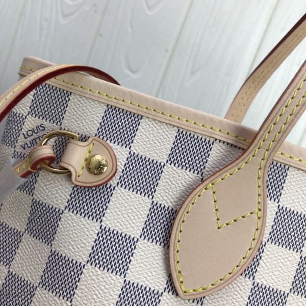l**is V*t*n neverfull pm