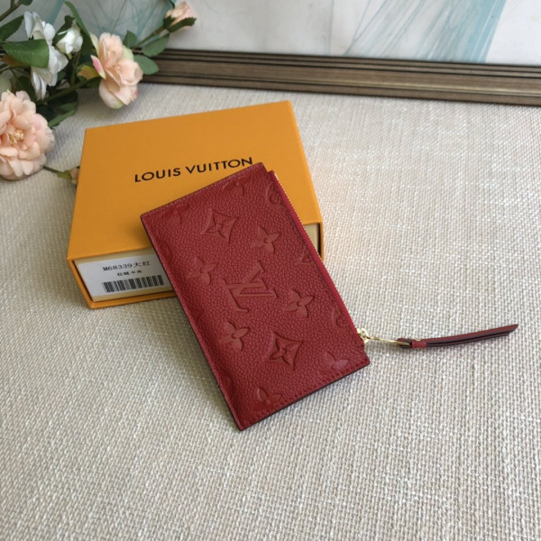 l**is V*t*n zipped card holder
