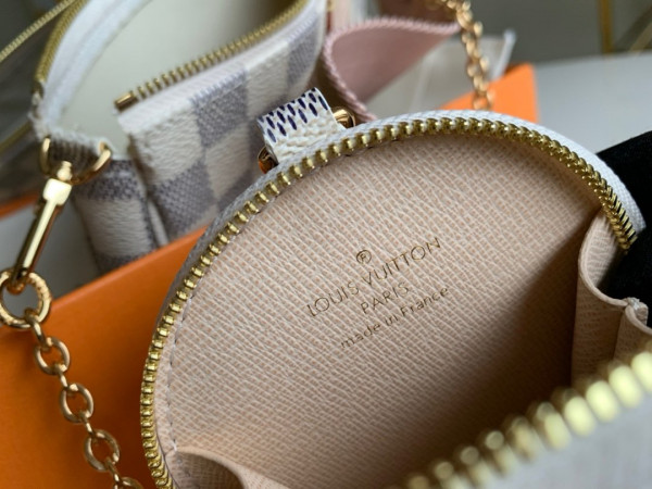 l**is V*t*n multi pochette accessoires
