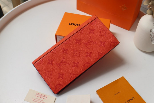 l**is V*t*n brazza wallet