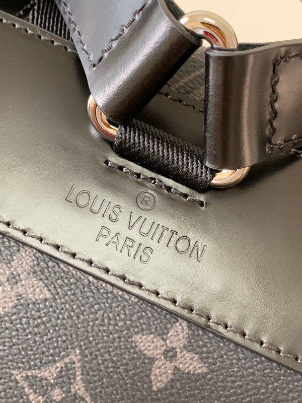 l**is V*t*n christopher backpack