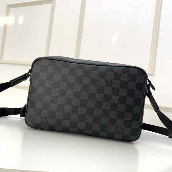 l**is V*t*n utility messenger bag