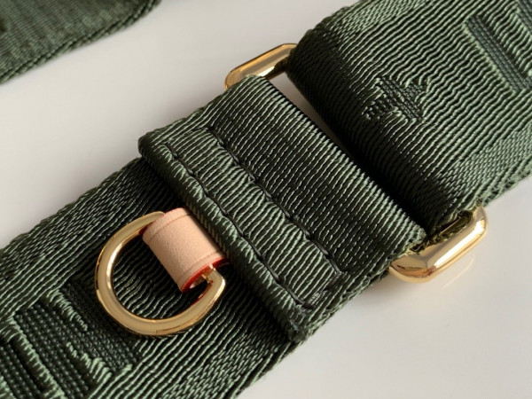 l**is V*t*n strap