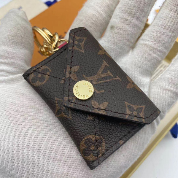 l**is V*t*n kirigami pouch bag charm and key holder