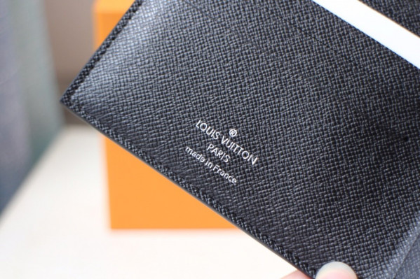 l**is V*t*n amerigo wallet