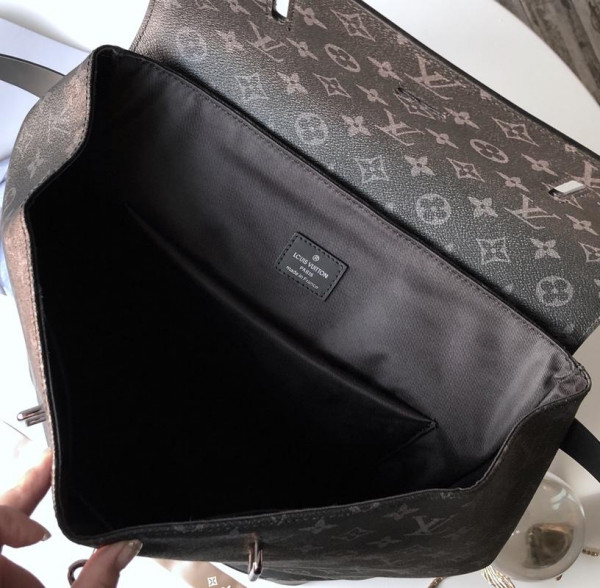 l**is V*t*n steamer backpack