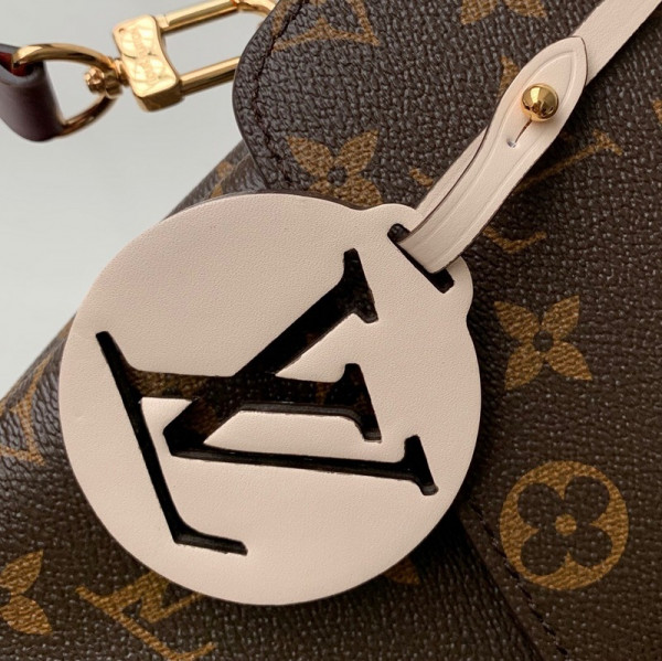 l**is V*t*n pochette metis