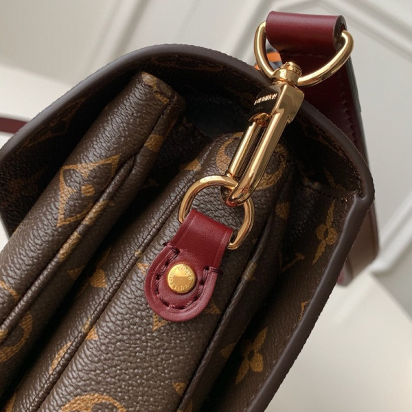 l**is V*t*n pochette metis