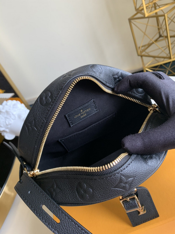 l**is V*t*n boite chapeau souple mm