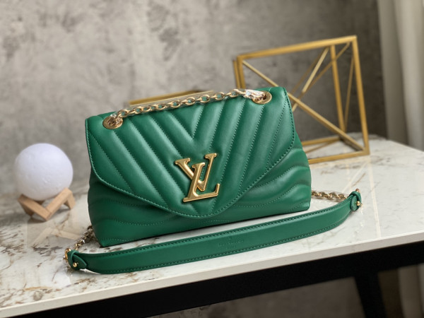 l**is V*t*n new wave chain bag