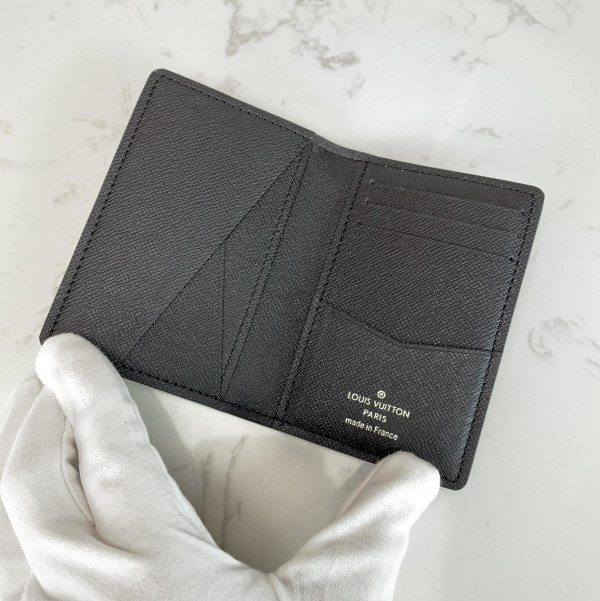 l**is V*t*n pocket organizer
