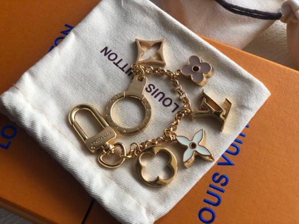 l**is V*t*n fleur de monogram bag charm chain