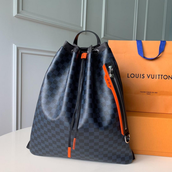l**is V*t*n backpack