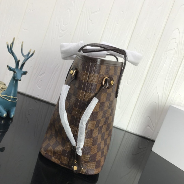 l**is V*t*n neverfull pm
