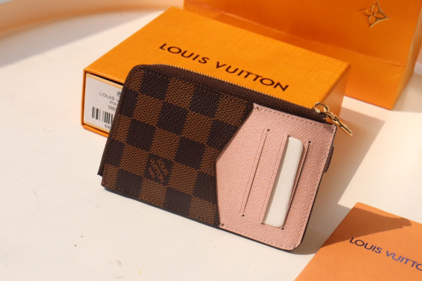 l**is V*t*n card holder recto verso