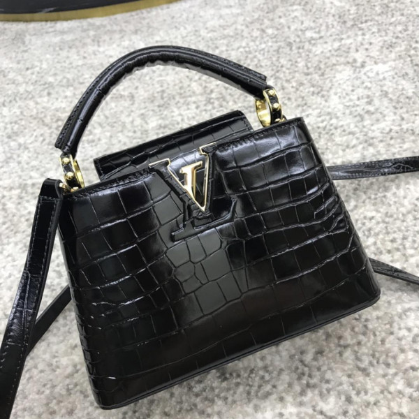 l**is V*t*n capucines mini