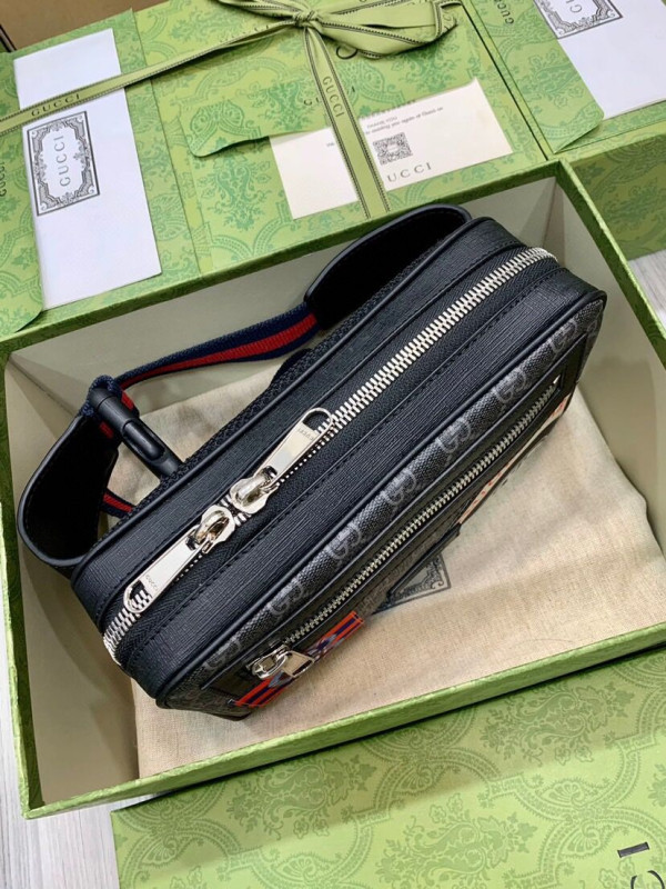 G*u*i belt bag