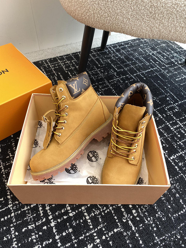 l**is V*t*n boots