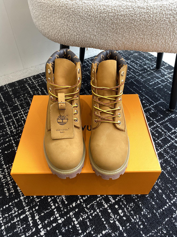 l**is V*t*n boots