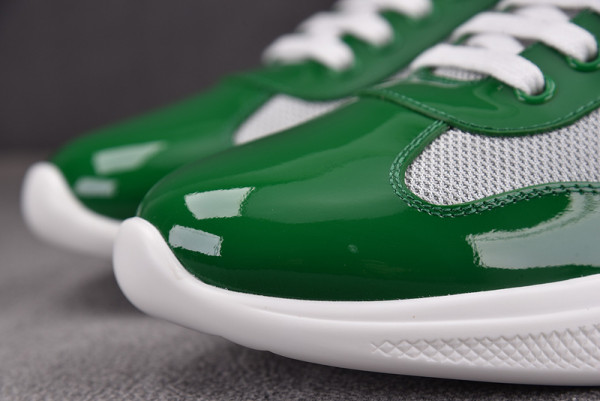 Pra*a sneaker
