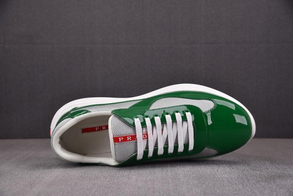 Pra*a sneaker