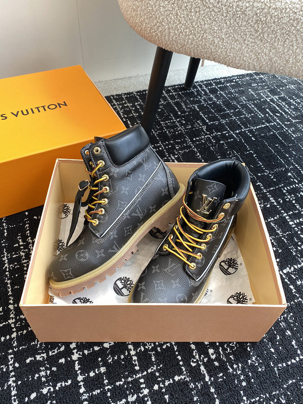 l**is V*t*n boots