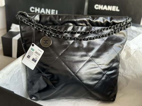 CL 22 SMALL HANDBAG