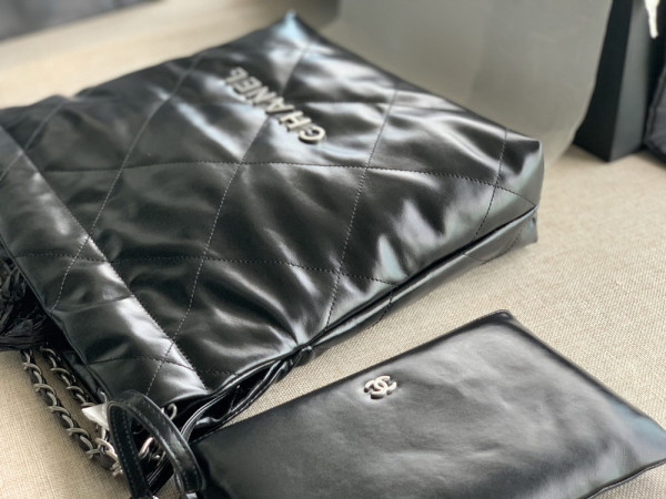 CL 22 SMALL HANDBAG
