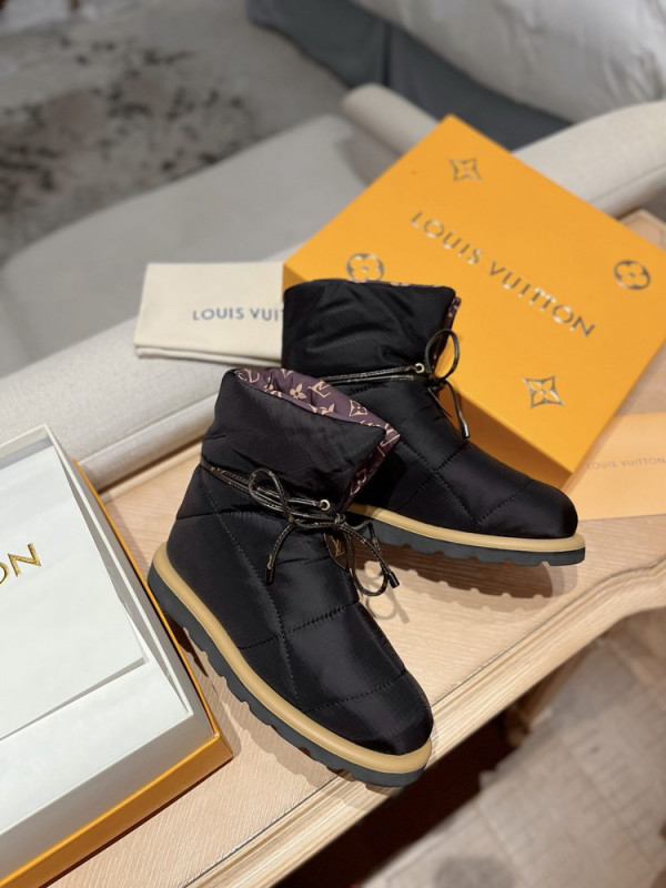 l**is V*t*n pillow comfort ankle boots